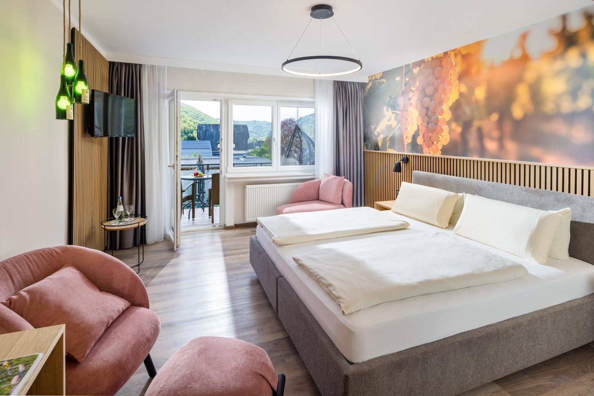 Weinhotel Sonnenschein Ernst Eksteriør bilde