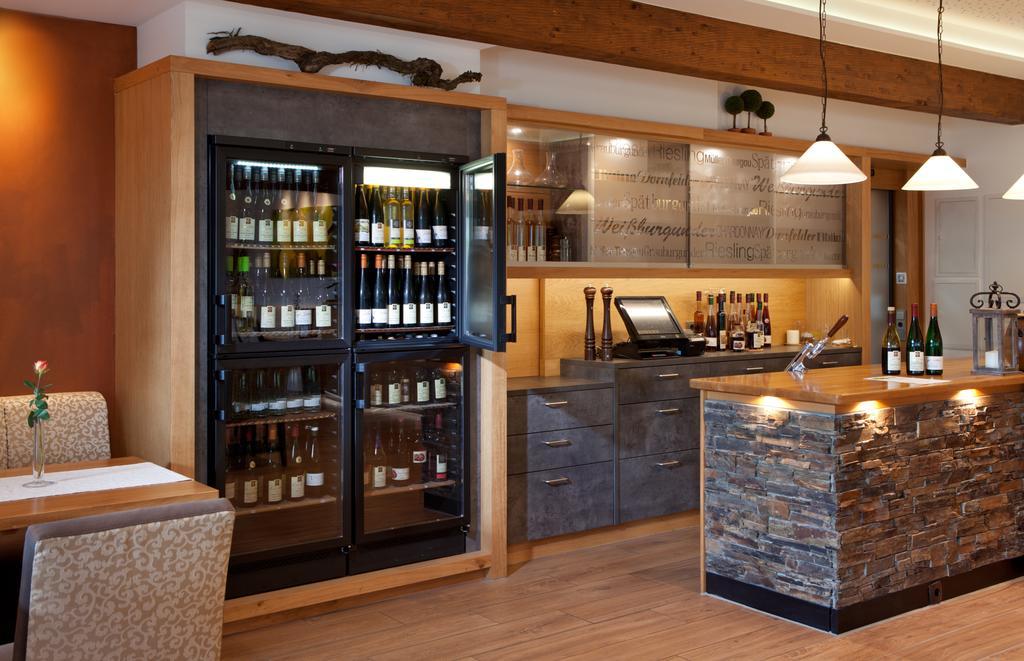 Weinhotel Sonnenschein Ernst Eksteriør bilde